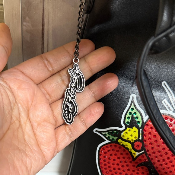 Ed Hardy Black Shoulder Bag with Heart Motif - Picture 3 of 8